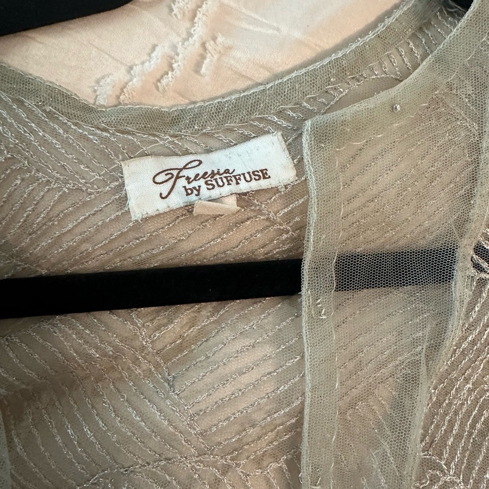 Beautiful suffuse top and pearl pants